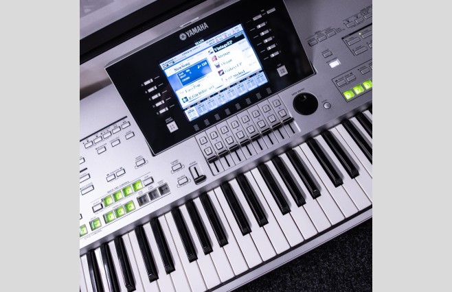 Used Yamaha Tyros 3 Keyboard With MS03 Speakers Trade Price Bargain (SN:BAOP01154) - Image 9